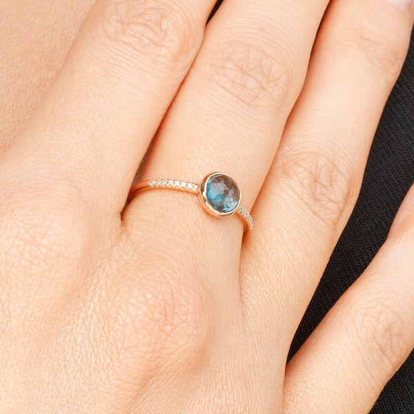 Ring Blue Topas mit Diamanten, 14 Karat Rosegold 