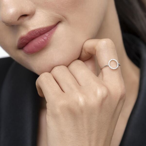 Ring Circle mit Diamanten, 18 Karat Wei�gold 